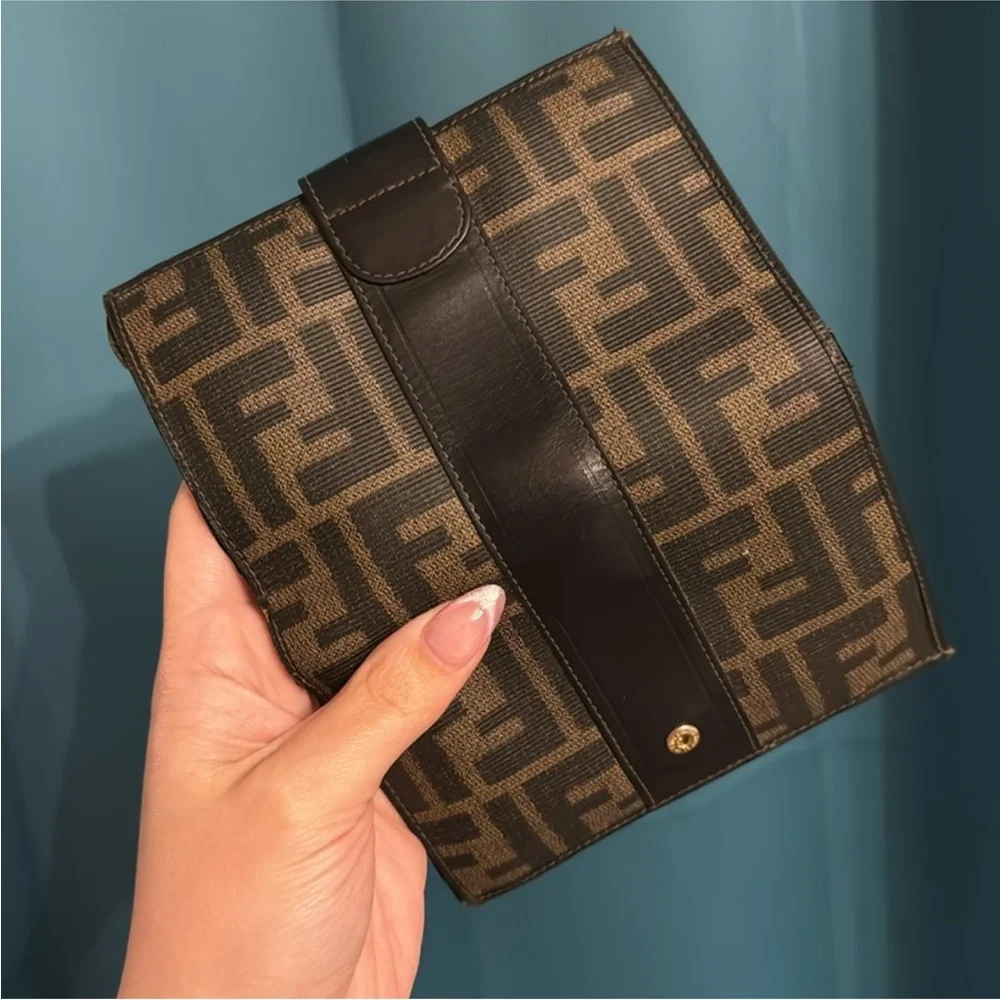 Fendi Black and Brown Logo Wallet - Picture 9 of 15